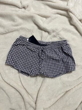 brandy melville poppy plaid pajama shorts blue and white